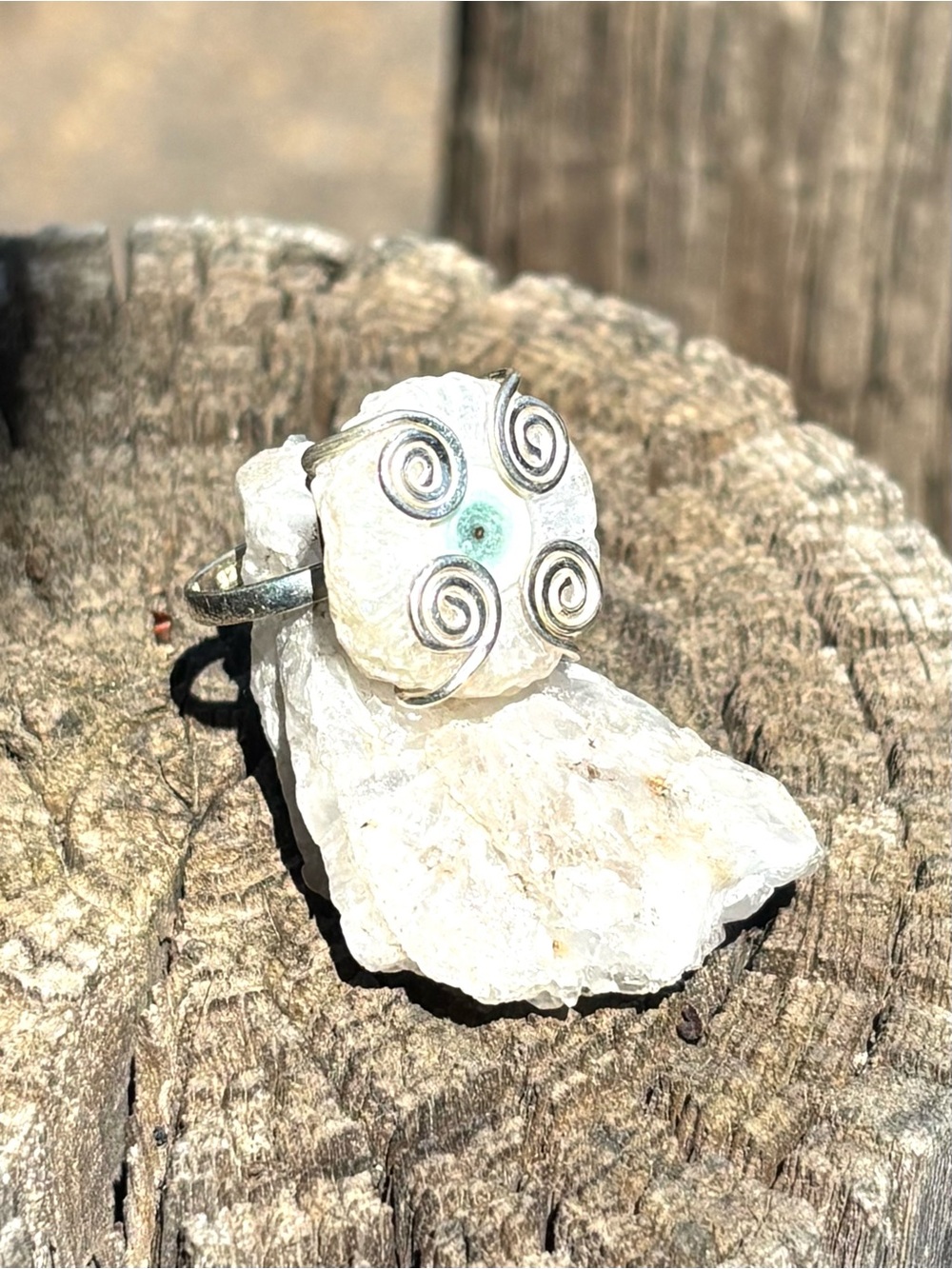 NEW! Solar Quartz Ring - Picture 7 of 11